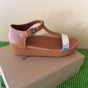 Gentle Souls Women's Janelle Sandal sz 11